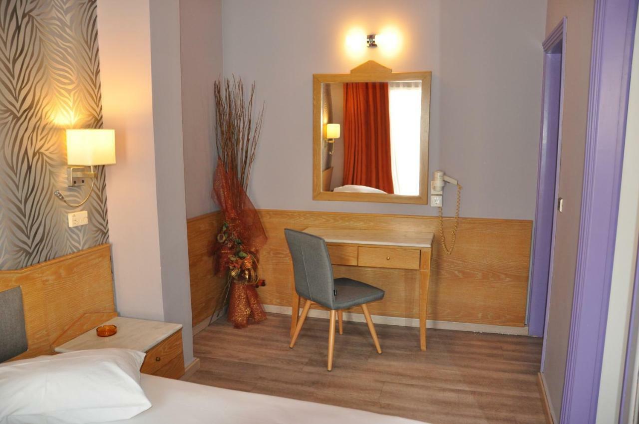 Eva Hotel Pireo Esterno foto